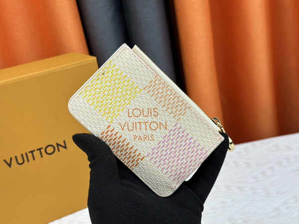 LVコピーウォレット背面デザイン